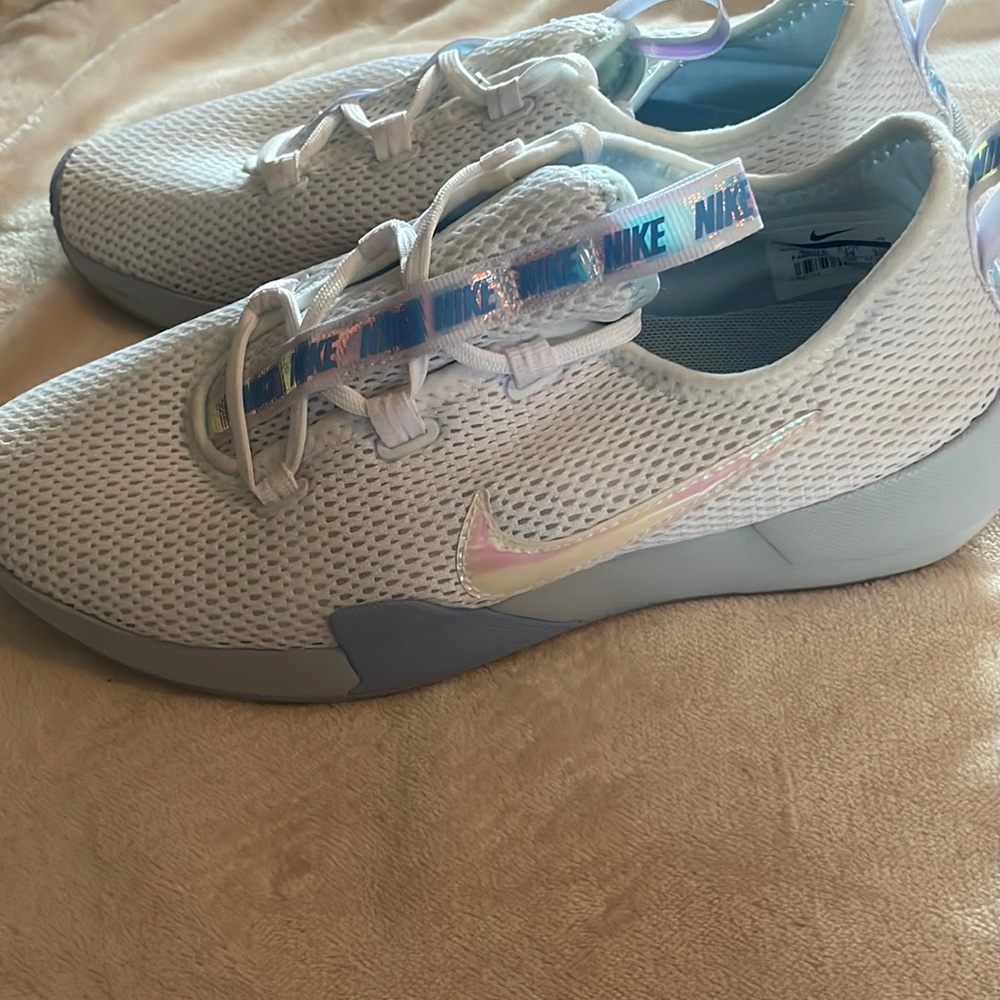 Woman’s Nike sneakers sz.8